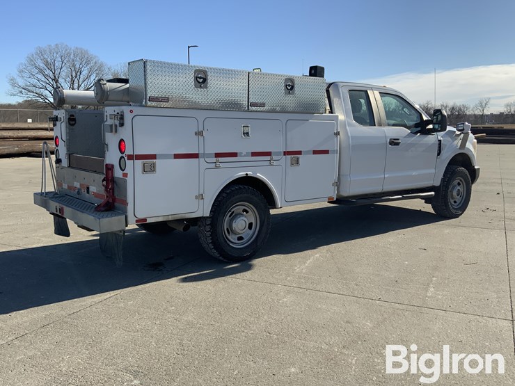 2017-ford-f350-xl-image-5