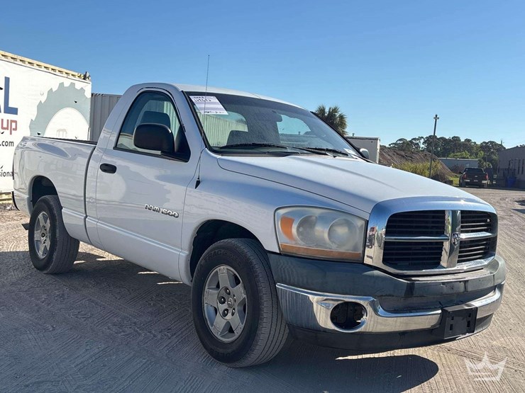 2006-dodge-ram-1500-image-2