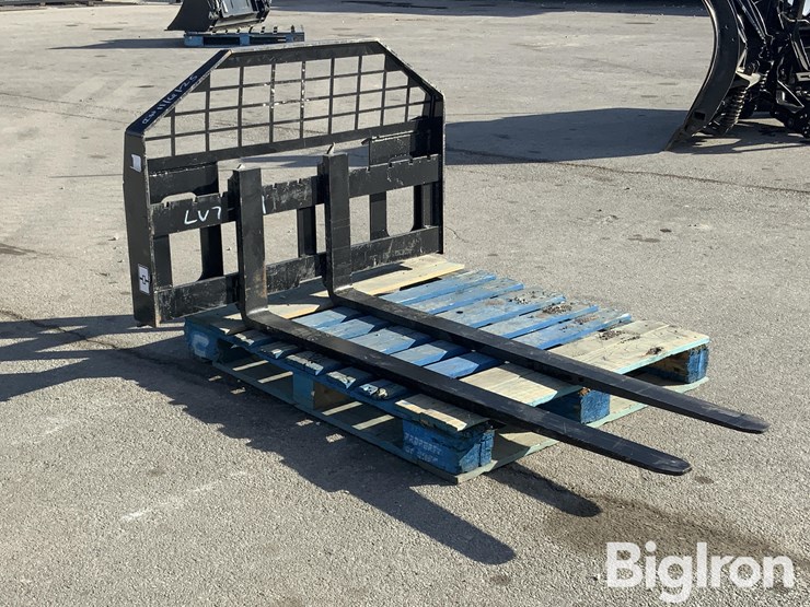 2025-giyi-60"-skid-steer-pallet-forks-&-mast-assembly-image-3
