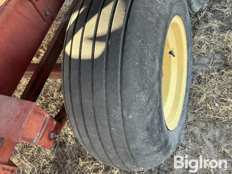 new-holland-1037-image-20