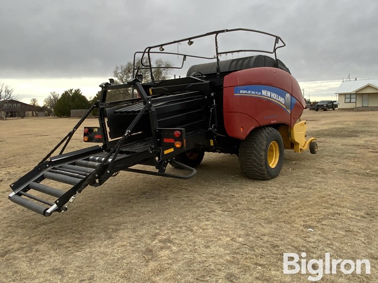 2013-new-holland-340-image-5