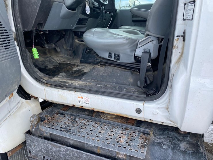 2012-ford-f650-image-48