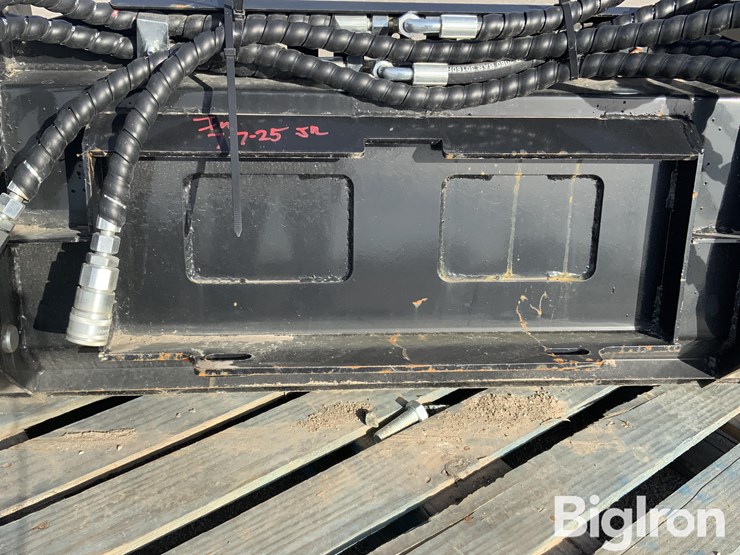 2025-giyi-gy-xkh39f-mini-skid-steer-loader-4-in-1-bucket-image-10