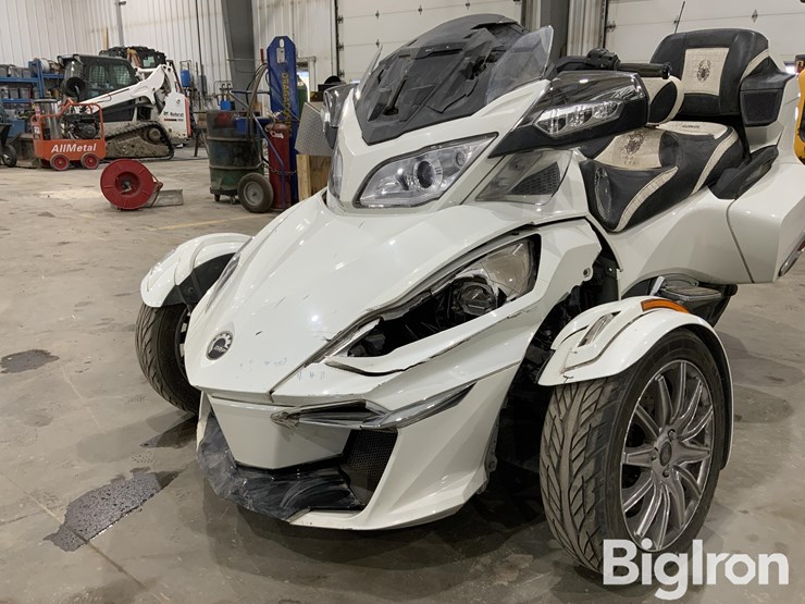 2018-can-am-spyder-rt-trike-image-14