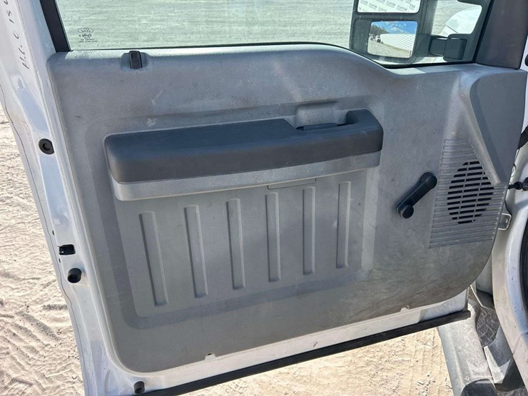 2012-ford-f350-image-15