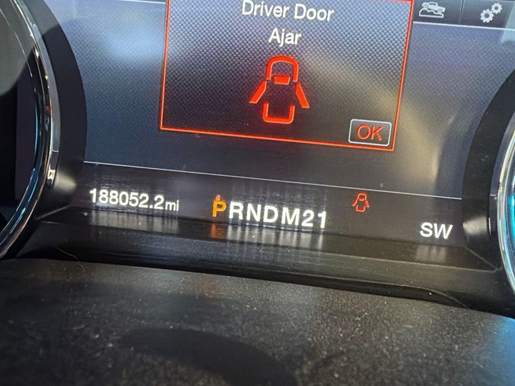 2017-ford-f250-lariat-image-3