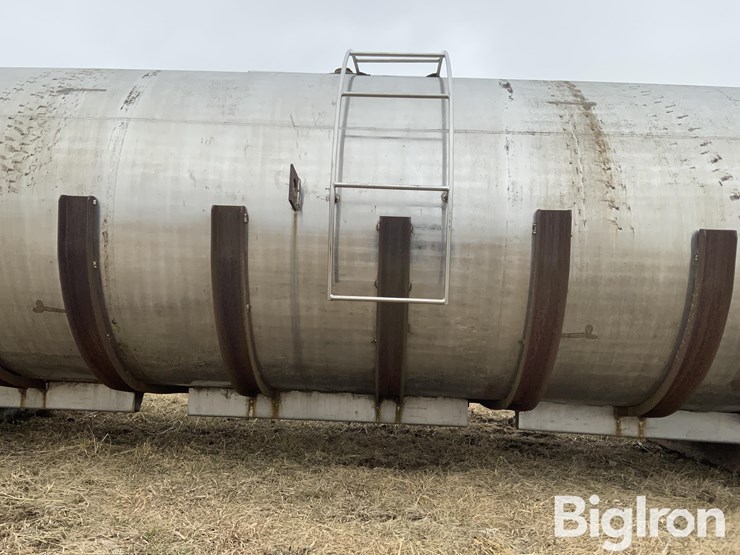 3300-gallon-horizontal-stainless-steel-fertilizer-tank-image-17