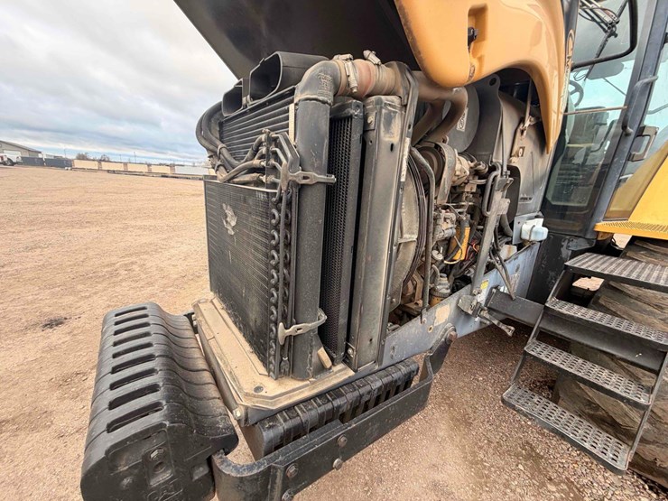 2005-challenger-55-track-tractor-image-26