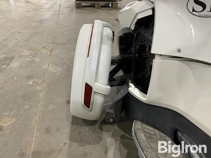 2018-can-am-spyder-rt-trike-image-19