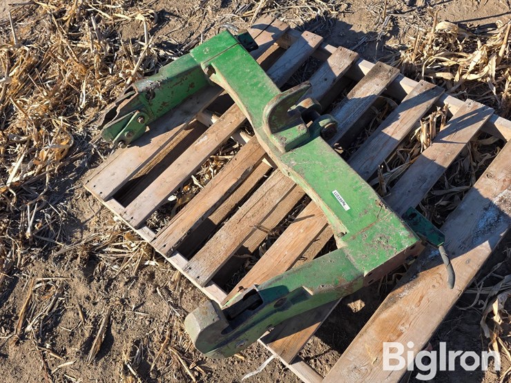 john-deere-quick-attach-image-3