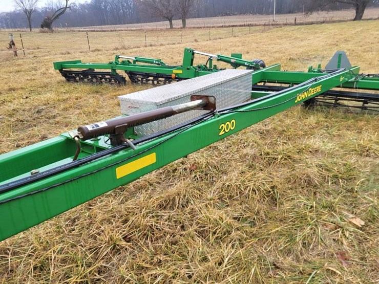200-john-deere-200-image-10