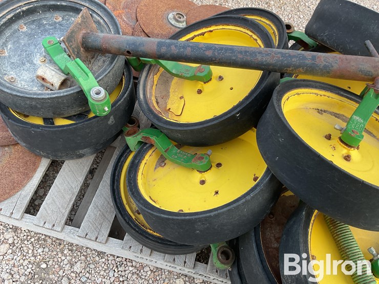 john-deere-8-image-18