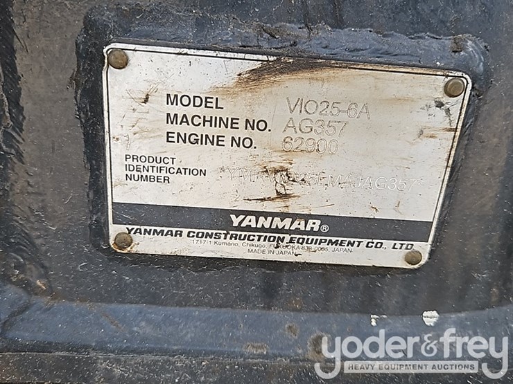 2021-yanmar-vio25-image-38