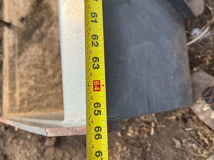 skid-steer-grapple-bucket-image-17