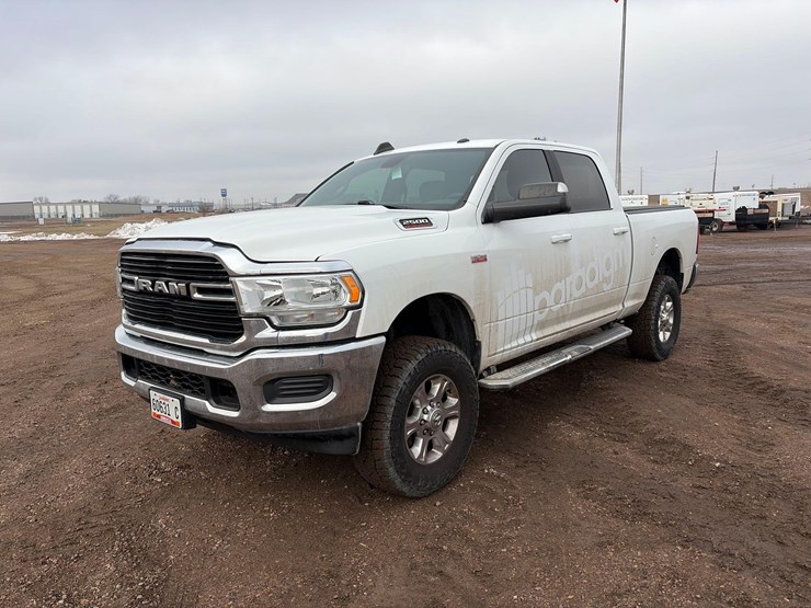 2021-ram-2500-big-horn-image-1