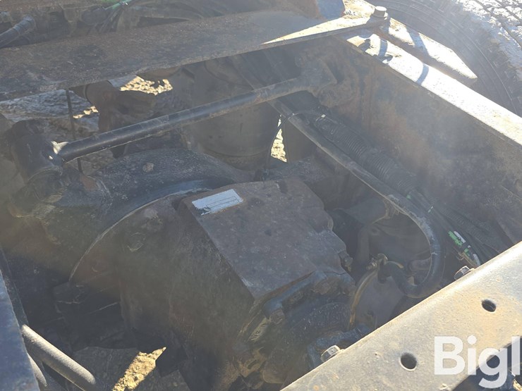 2009-freightliner-columbia-120-image-18