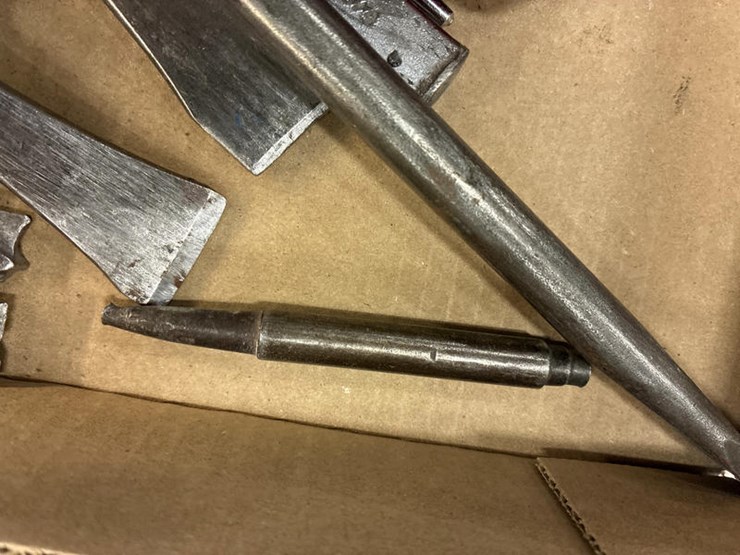 #115298-•-matco-air-hammer-w/bits-image-11