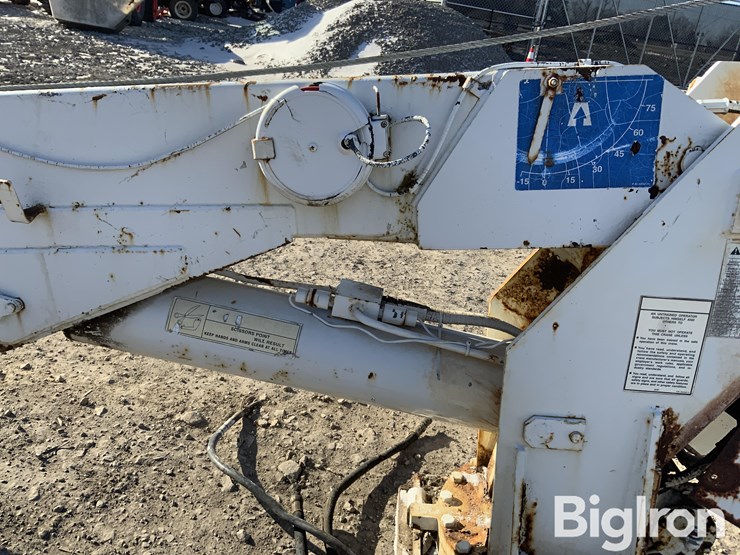 truck-mounted-8008#-auto-crane-image-11