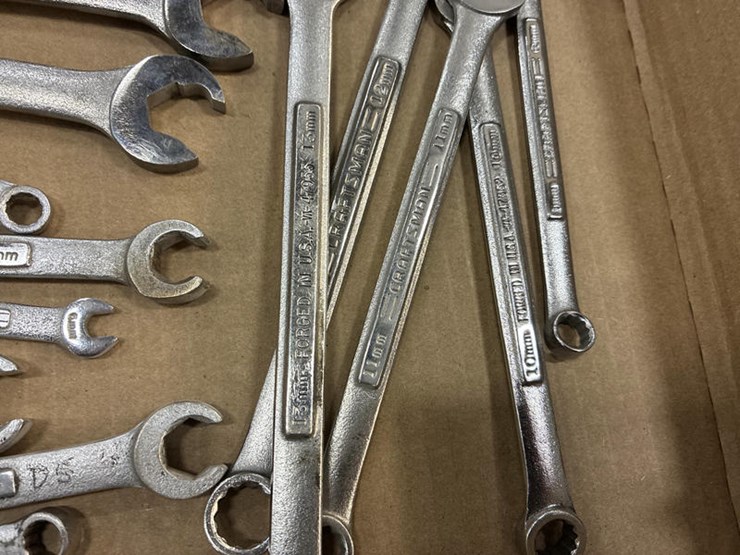 #115307-•-box-of-craftsman-metric-wrenches-image-9