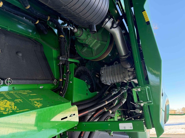 2016-john-deere-s660-image-43