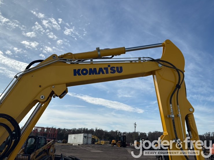 2023-komatsu-pc55mr-image-17