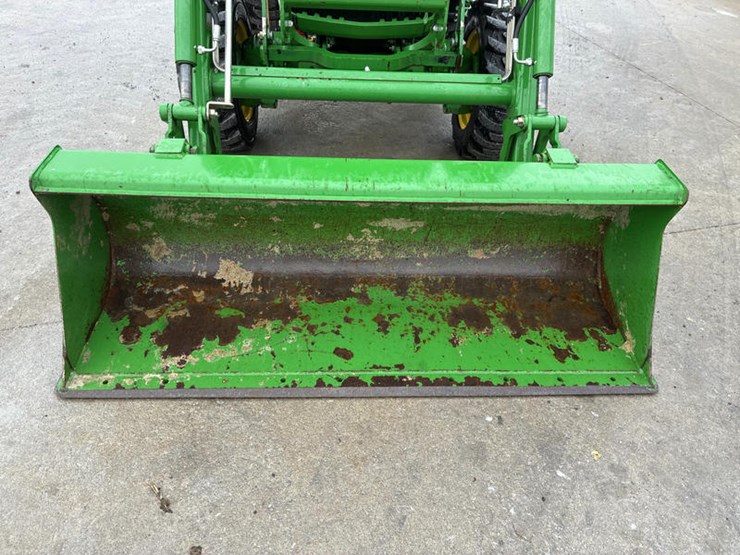 john-deere-3033r-image-12