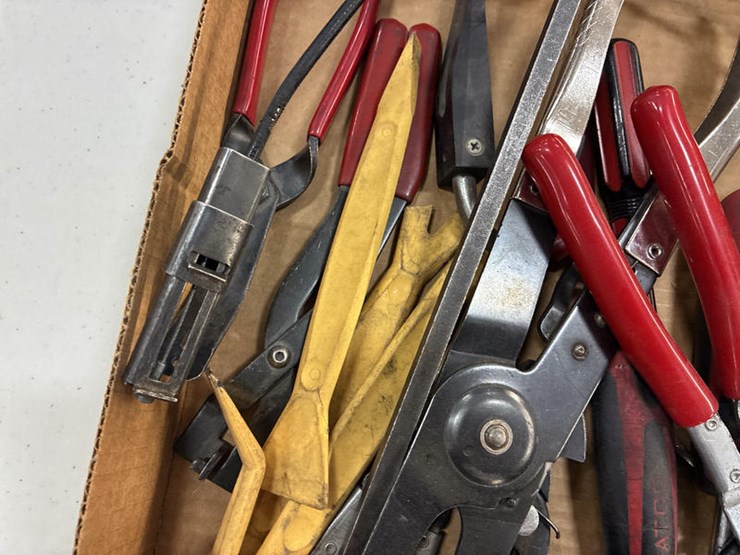 #115297-•-assortment-body-tools-image-6