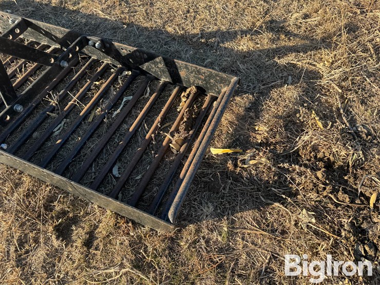 tractor-front-rock-box-image-9