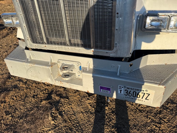 2006-peterbilt-357-image-10