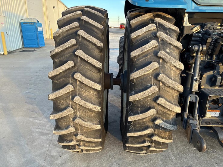 new-holland-8870-image-50