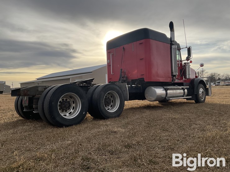 2007-freightliner-fld132-classic-xl-image-5