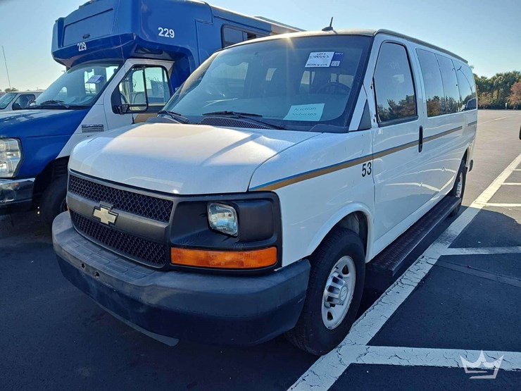 2015-chevrolet-express-2500-image-1