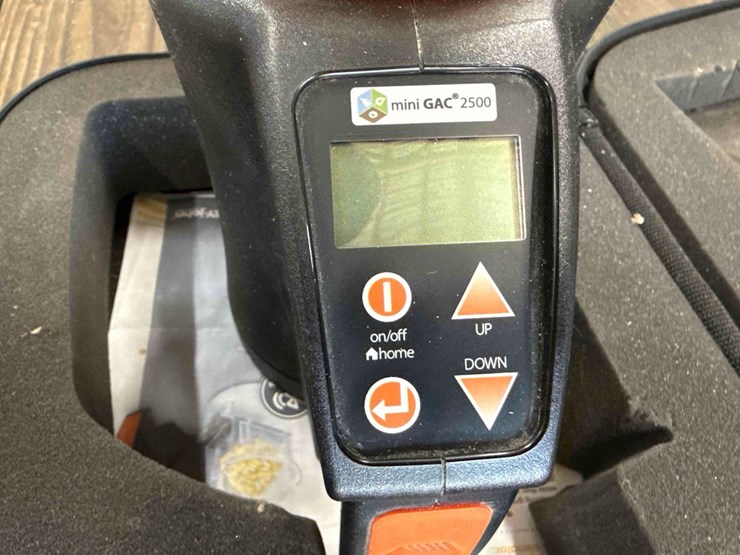 dickey-john-mini-moisture-tester-image-4