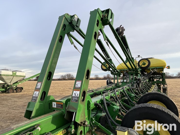 2005-john-deere-1770nt-ccs-image-9