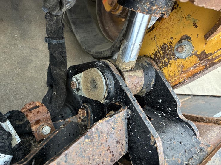 caterpillar-279c2-image-15