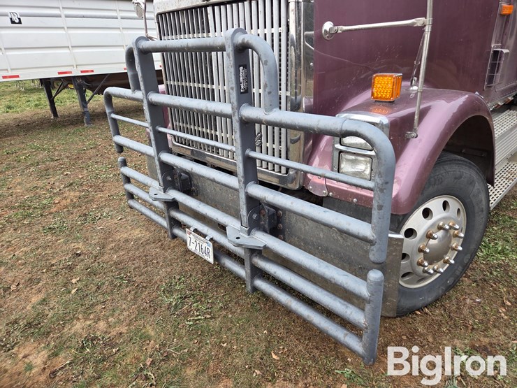 1998-international-9300-image-9