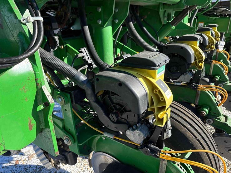 john-deere-1790-ccs-image-28