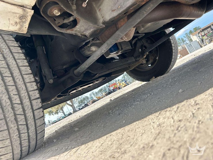 2012-chevrolet-silverado-2500-image-19