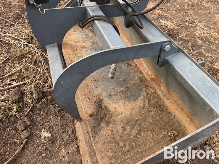 skid-steer-grapple-bucket-image-10