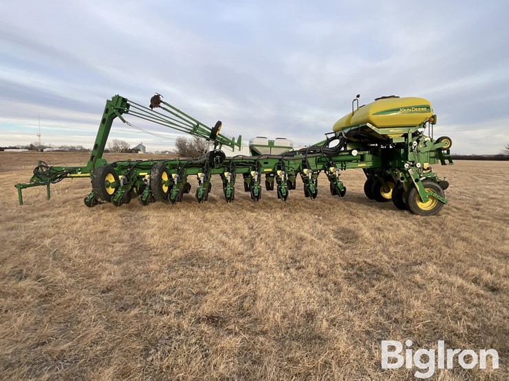 2005-john-deere-1770nt-ccs-image-8