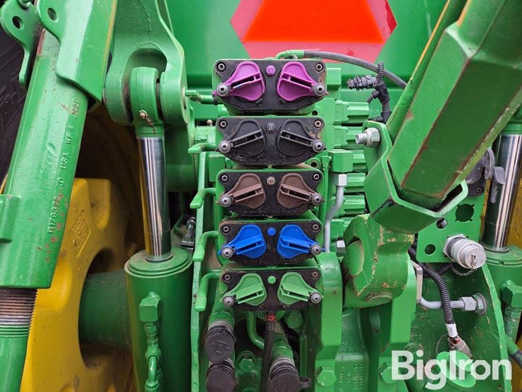 2013-john-deere-8360r-image-18