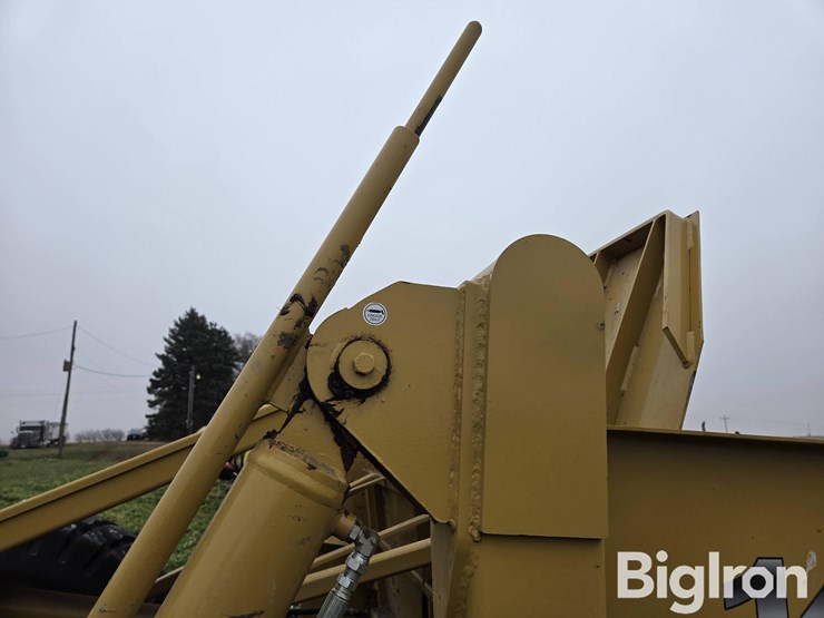 2022-holcomb-1400n-image-19