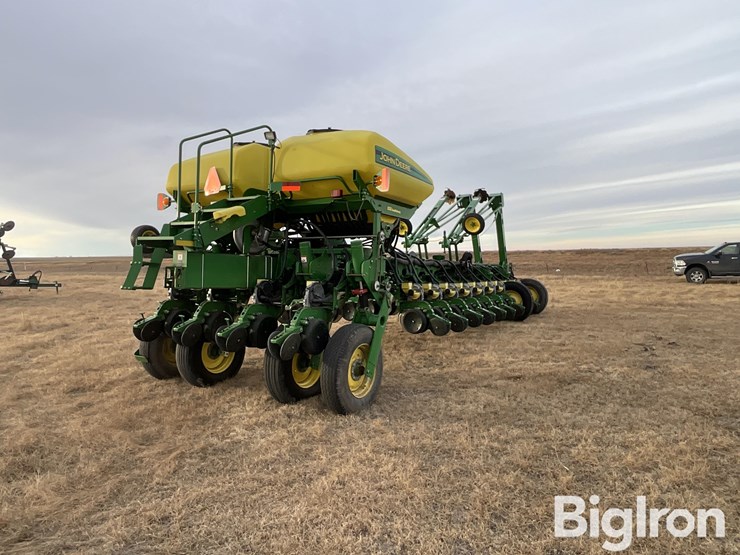 2005-john-deere-1770nt-ccs-image-5