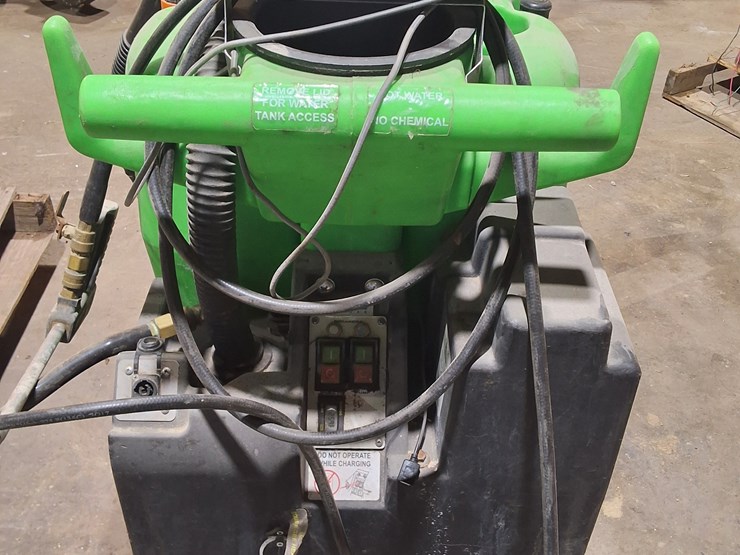 #339-•-industrial-steam-cleaner-image-2