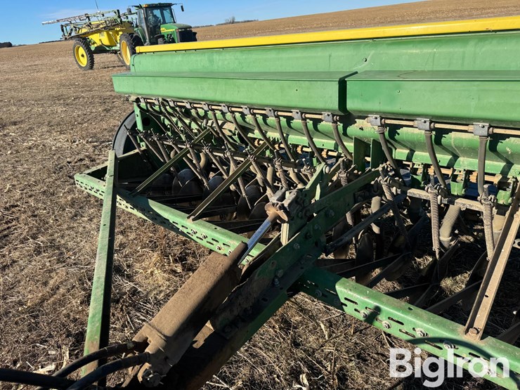 john-deere-8200-image-13