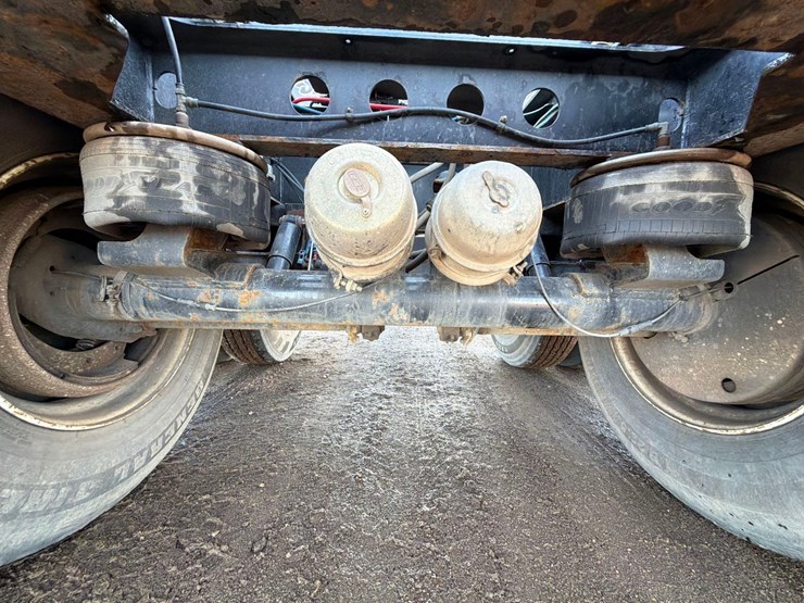 2016-smithco-side-dump-image-15