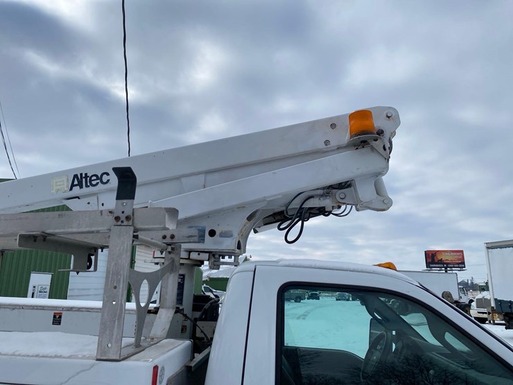 2014-ford-f350-sd-image-13