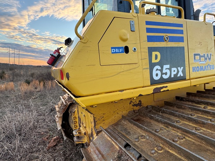 komatsu-d65px-image-34