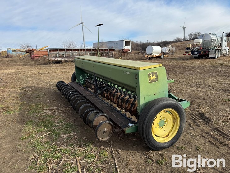 john-deere-8200-image-5