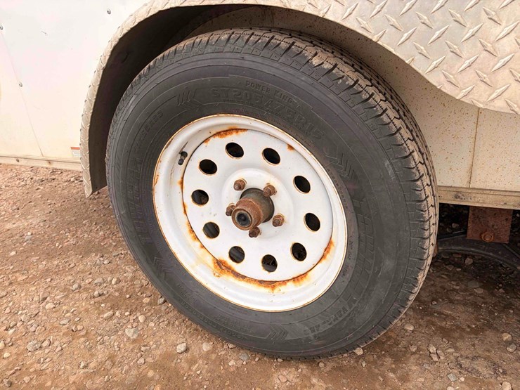 2012-carry-on-enclosed-trailer-image-16